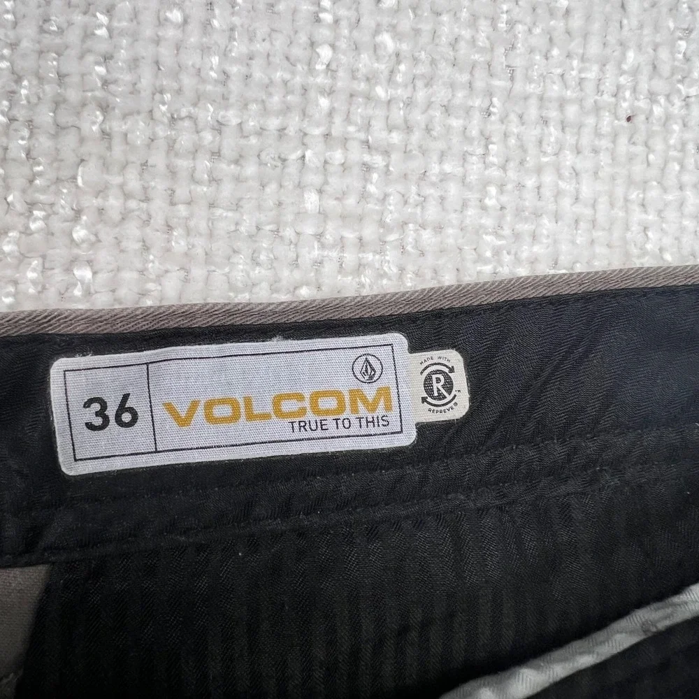 Volcom Mens Shorts Size 34‎ Brown Casual Chino Walk Flat Front